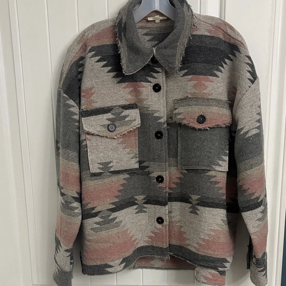 La Miel Aztec Patterned Button-Up Jacket - Picture 2 of 12